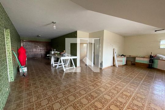 Área comum de casa para alugar com 2 quartos, 890m² em Jardim Central, Cotia