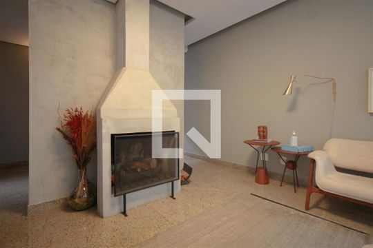 Sala de casa à venda com 3 quartos, 360m² em Santa Lúcia, Belo Horizonte