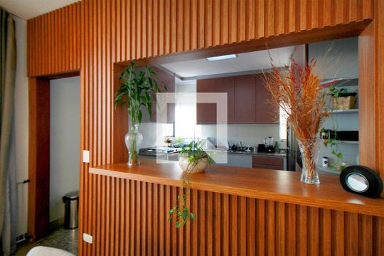 Cozinha de casa à venda com 3 quartos, 360m² em Santa Lúcia, Belo Horizonte
