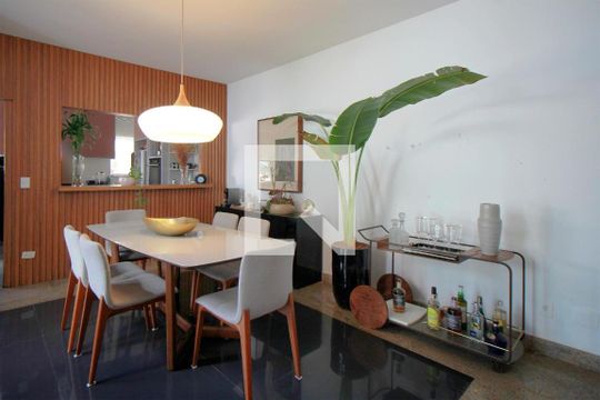 Sala de Jantar de casa à venda com 3 quartos, 360m² em Santa Lúcia, Belo Horizonte