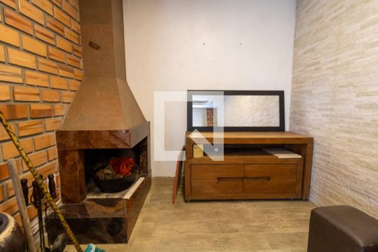 Sala de casa de condomínio à venda com 3 quartos, 90m² em Ipanema, Porto Alegre