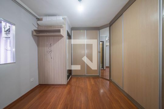 Suíte de casa à venda com 3 quartos, 108m² em Vila Fachini, São Paulo