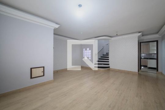 Sala de casa à venda com 3 quartos, 108m² em Vila Fachini, São Paulo
