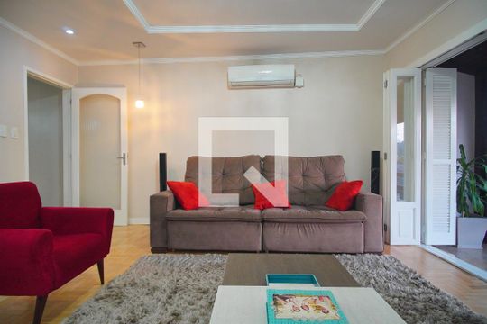 Sala de TV de casa à venda com 5 quartos, 300m² em São Jorge, Novo Hamburgo