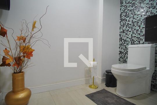 Banheiro de casa à venda com 5 quartos, 300m² em São Jorge, Novo Hamburgo