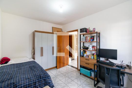 Quarto 1 casa 1 de casa à venda com 7 quartos, 242m² em Vila Mira, São Paulo