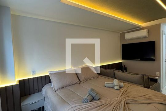 Quarto de apartamento para alugar com 1 quarto, 30m² em Auxiliadora, Porto Alegre
