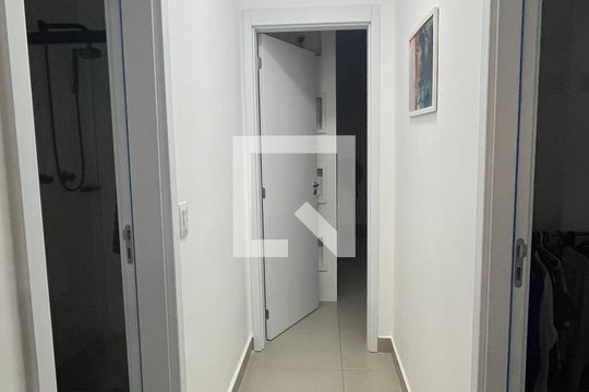 Corredor de apartamento à venda com 2 quartos, 61m² em Fazenda Santa Cândida, Campinas
