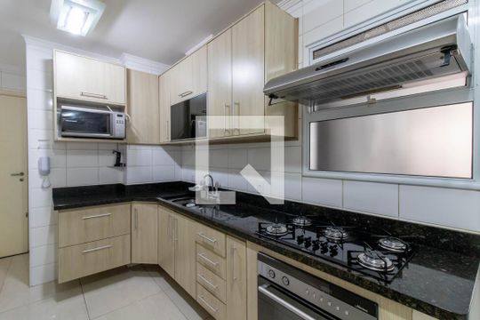 Cozinha de apartamento à venda com 3 quartos, 128m² em Vila Augusta, Guarulhos