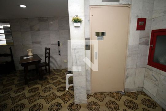 Área comum - Elevador de apartamento à venda com 2 quartos, 90m² em Olaria, Rio de Janeiro