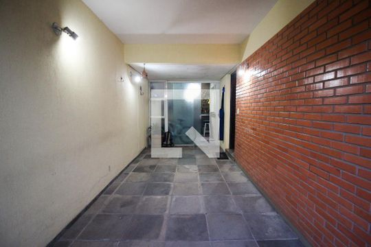 Garagem de casa de condomínio à venda com 3 quartos, 142m² em Medianeira, Porto Alegre