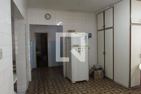 Casa para alugar com 2 quartos, 520m² em Jaguaribe, Osasco