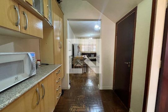 Sala de casa à venda com 3 quartos, 158m² em Jardim Sarah, São Paulo