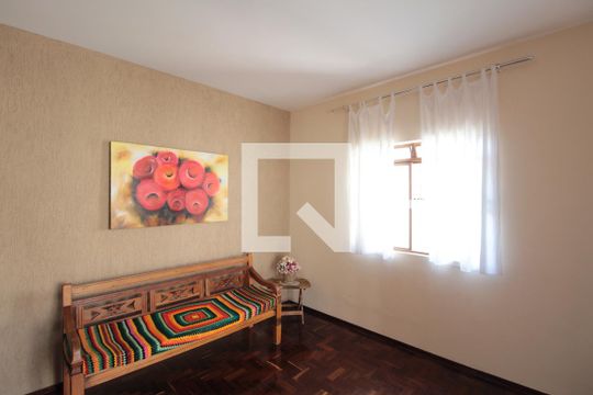 Sala de casa à venda com 2 quartos, 351m² em Glória, Belo Horizonte