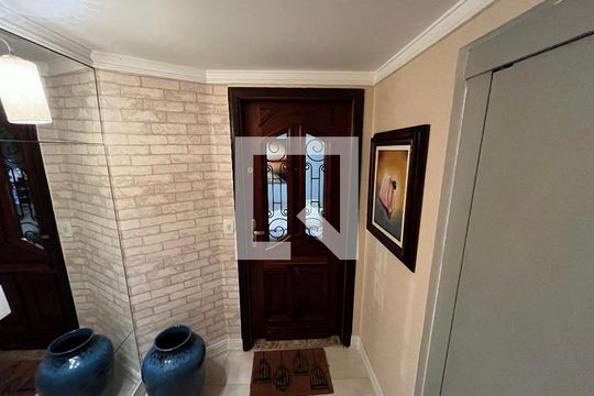 Entrada de apartamento à venda com 3 quartos, 178m² em Ch Encosto, São Paulo