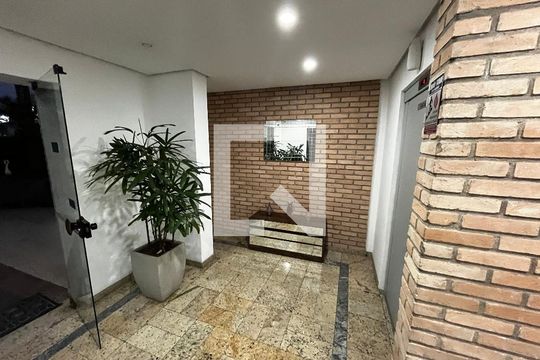 Hall de entrada de apartamento à venda com 3 quartos, 178m² em Ch Encosto, São Paulo