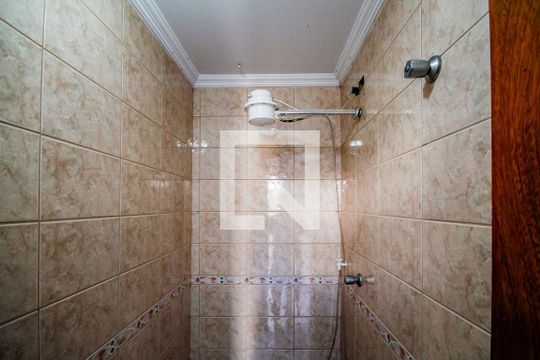 Banheiro de Serviço de casa para alugar com 2 quartos, 98m² em Jardim Sao Ricardo, São Paulo
