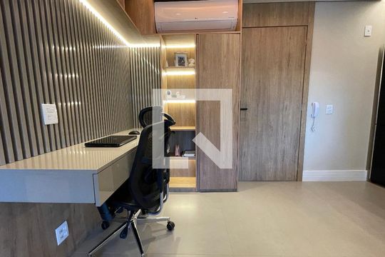 Sala de apartamento para alugar com 2 quartos, 72m² em Butantã, São Paulo