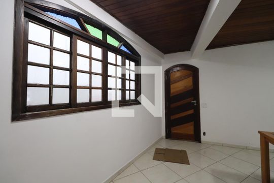 Sala 2 de casa à venda com 6 quartos, 400m² em Vila Carrão, São Paulo