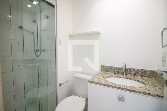 Banheiro de apartamento para alugar com 2 quartos, 65m² em Jardim Dom Bosco, São Paulo