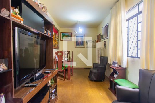 Sala de apartamento à venda com 3 quartos, 70m² em Sagrada Família, Belo Horizonte