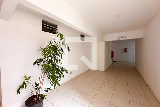 Hall social de apartamento para alugar com 2 quartos, 119m² em Centro, Florianópolis