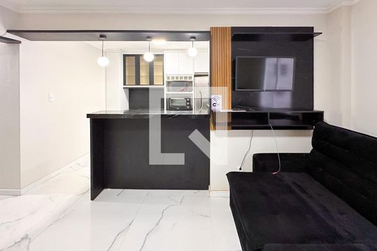 Sala  de apartamento para alugar com 2 quartos, 119m² em Centro, Florianópolis