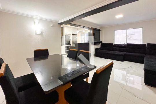 Sala de Jantar de apartamento para alugar com 2 quartos, 119m² em Centro, Florianópolis