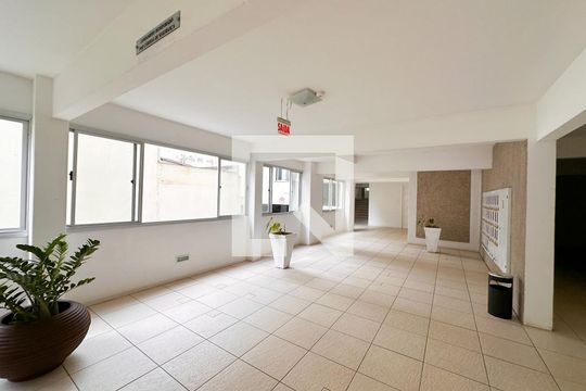 Hall social de apartamento para alugar com 2 quartos, 119m² em Centro, Florianópolis