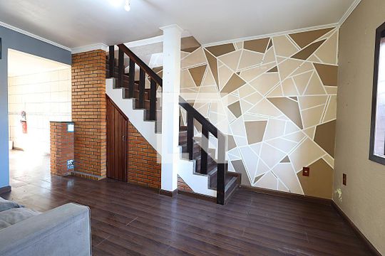 Sala de casa à venda com 2 quartos, 110m² em Rubem Berta, Porto Alegre