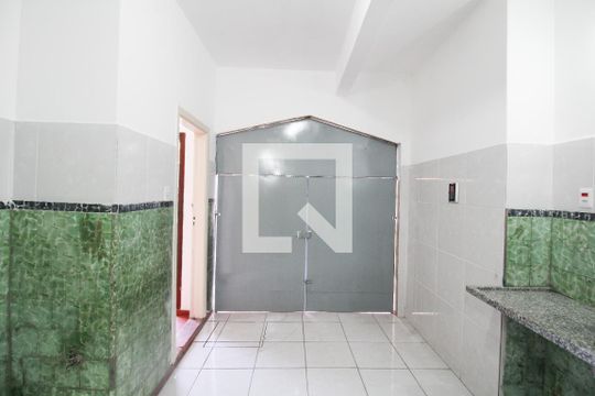 Garagem de casa para alugar com 2 quartos, 95m² em Quarta Parada, São Paulo