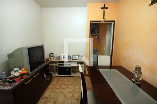 Sala de casa para alugar com 4 quartos, 297m² em Brás de Pina, Rio de Janeiro