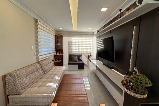 Sala de TV de apartamento à venda com 3 quartos, 240m² em Alphaville Industrial, Barueri