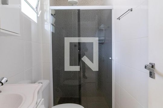 Banheiro de apartamento à venda com 1 quarto, 31m² em Vila Guilhermina, São Paulo