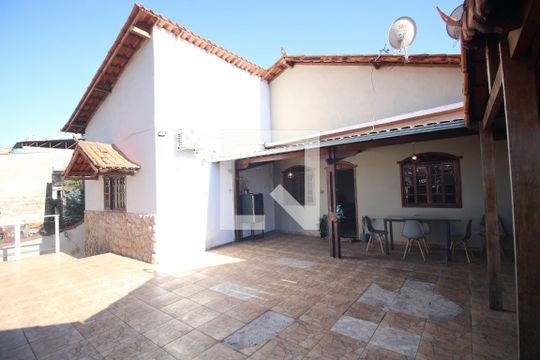 Área gourmet de casa à venda com 4 quartos, 530m² em Inconfidentes, Contagem