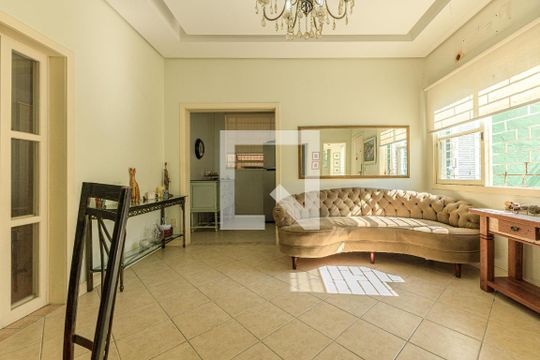 Sala 1 de casa à venda com 4 quartos, 200m² em Petrópolis, Porto Alegre