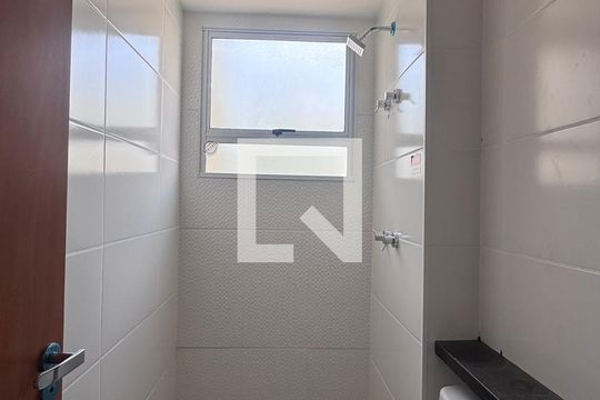 Banheiro de apartamento para alugar com 2 quartos, 57m² em Jardim Nova Europa, Campinas