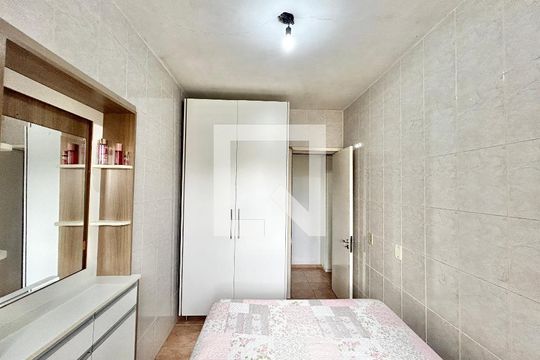 Quarto 1 de casa à venda com 2 quartos, 100m² em Ouro Branco, Novo Hamburgo