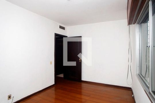 Quarto 1 de apartamento para alugar com 3 quartos, 152m² em Rio Branco, Porto Alegre