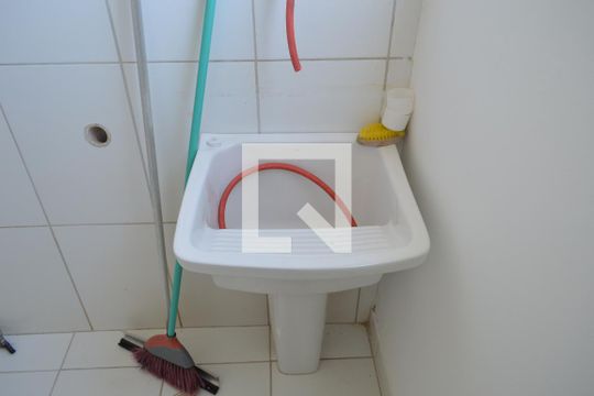 Cozinha e Área de Serviço de apartamento para alugar com 2 quartos, 47m² em Quinta da Primavera, Ribeirão Preto