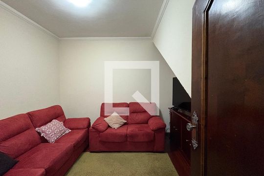 Sala de TV de casa à venda com 5 quartos, 360m² em Vila Humaita, Santo André
