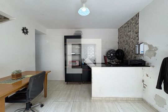  Edicula /Sala e cozinha   de casa à venda com 5 quartos, 360m² em Vila Humaita, Santo André