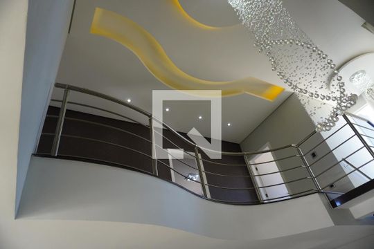 Sala de casa de condomínio para alugar com 4 quartos, 330m² em Riviera Tamborlim, Americana