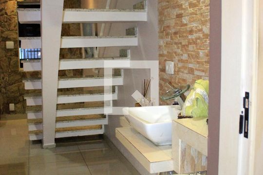 Lavabo de casa à venda com 3 quartos, 238m² em Jardim Vila Galvao, Guarulhos
