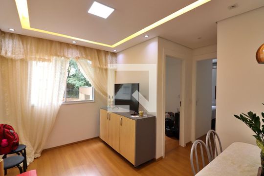 Sala de apartamento para alugar com 2 quartos, 44m² em Jardim Sao Saverio, São Bernardo do Campo
