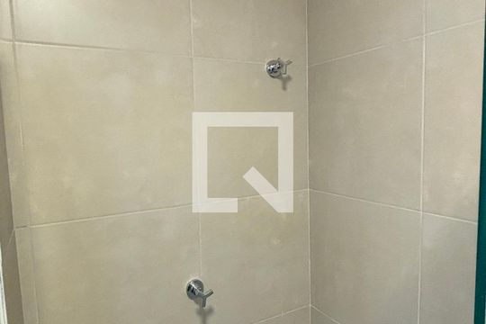 Banheiro Social de apartamento à venda com 1 quarto, 40m² em Vila Sao Pedro, Santo André