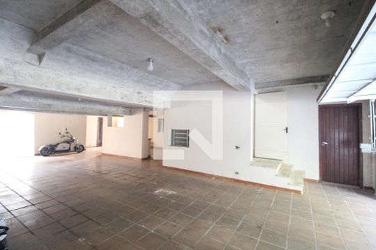 Garagem de casa para alugar com 5 quartos, 570m² em Interlagos, São Paulo