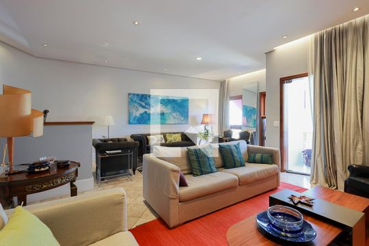 Sala 1 de casa para alugar com 4 quartos, 360m² em Vila Pauliceia, São Paulo