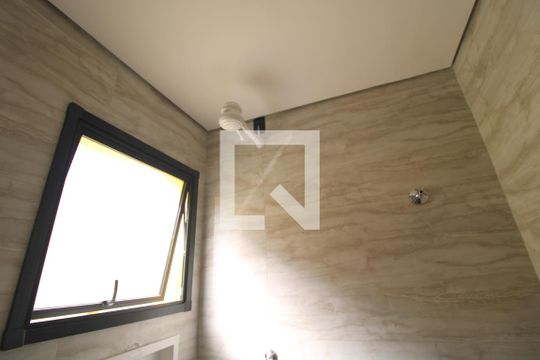 Banheiro de kitnet/studio para alugar com 1 quarto, 23m² em Socorro, São Paulo