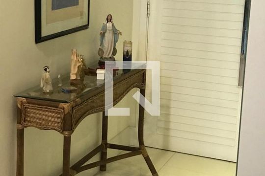 Sala de apartamento à venda com 2 quartos, 65m² em Vila Nova Conceição, São Paulo